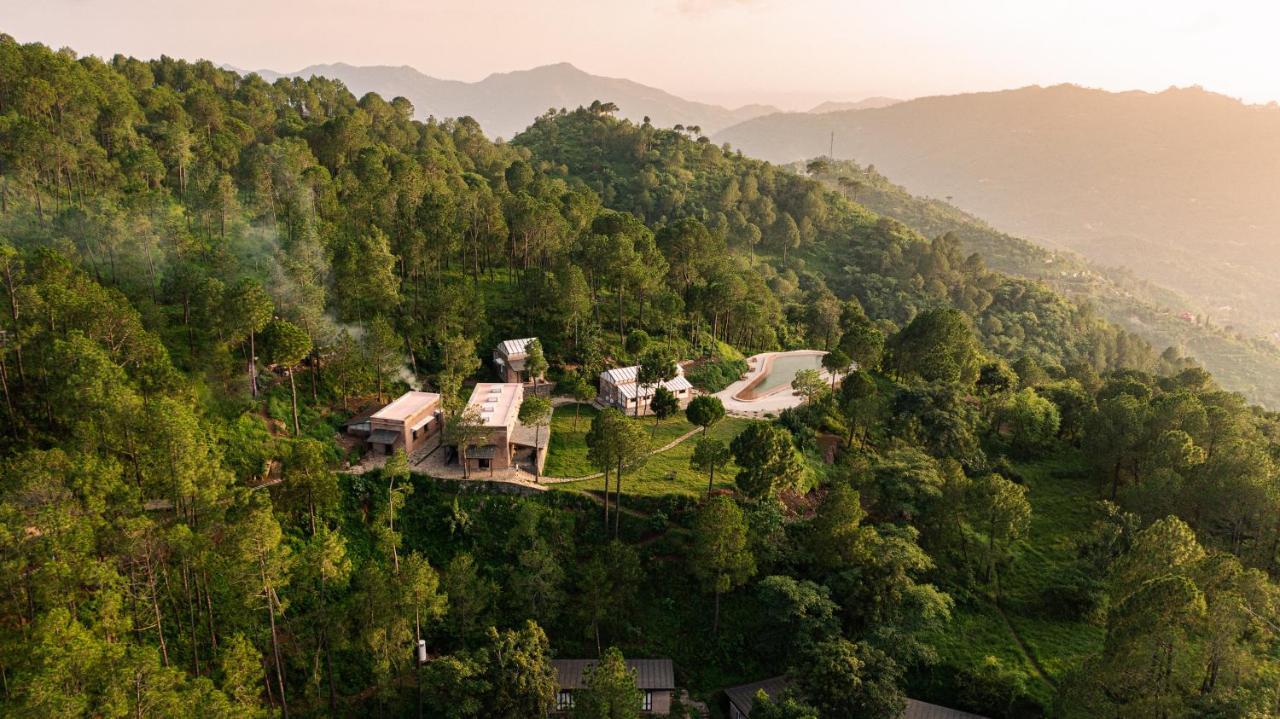 Amaya Kasauli Buitenkant foto