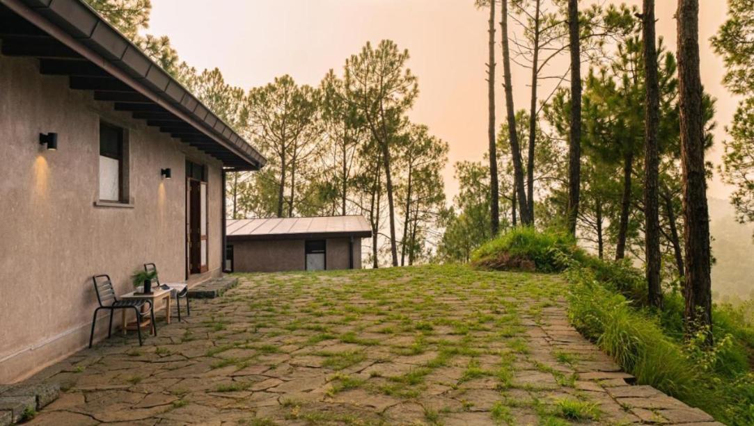 Amaya Kasauli Buitenkant foto